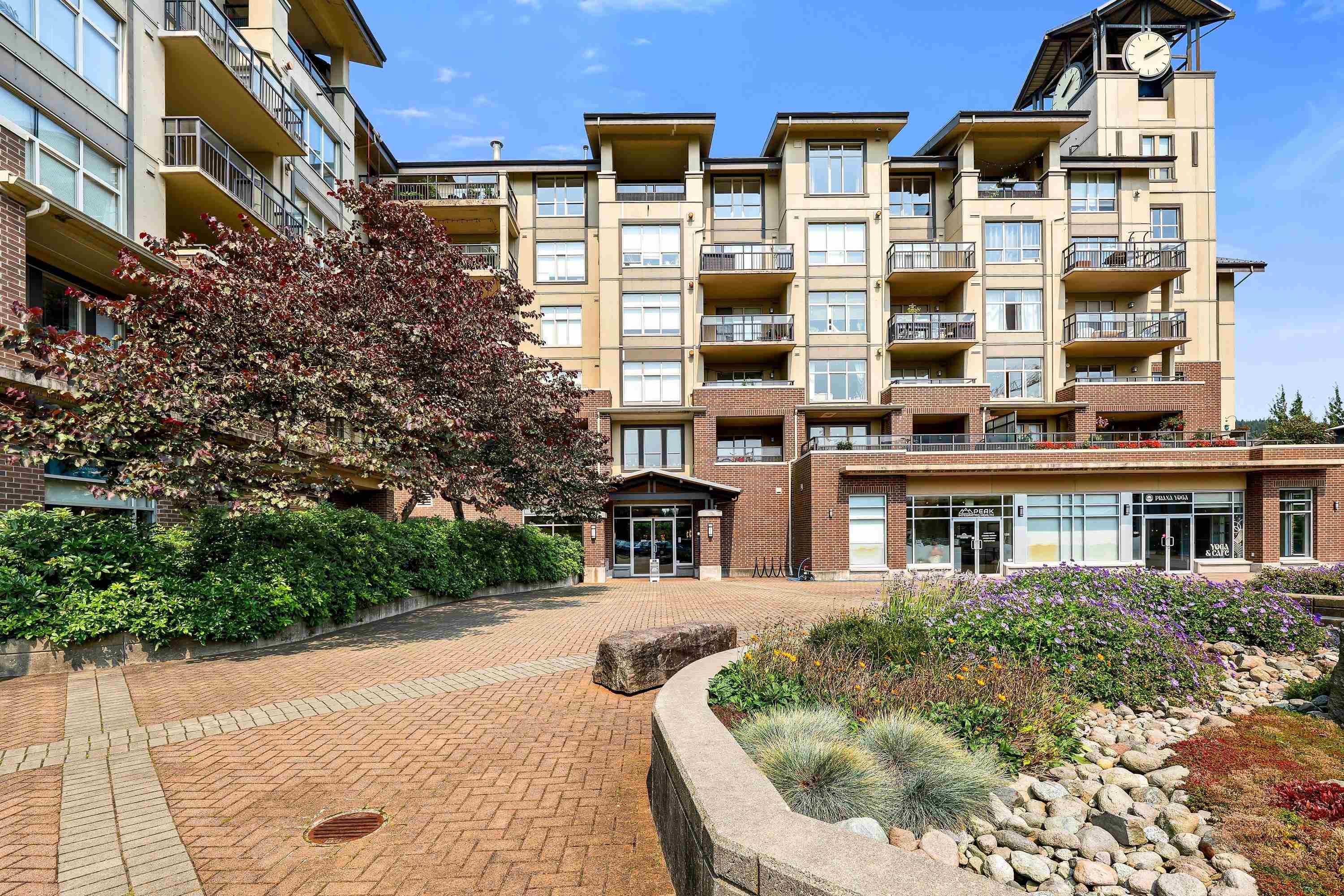 305 1211 Village Green Way