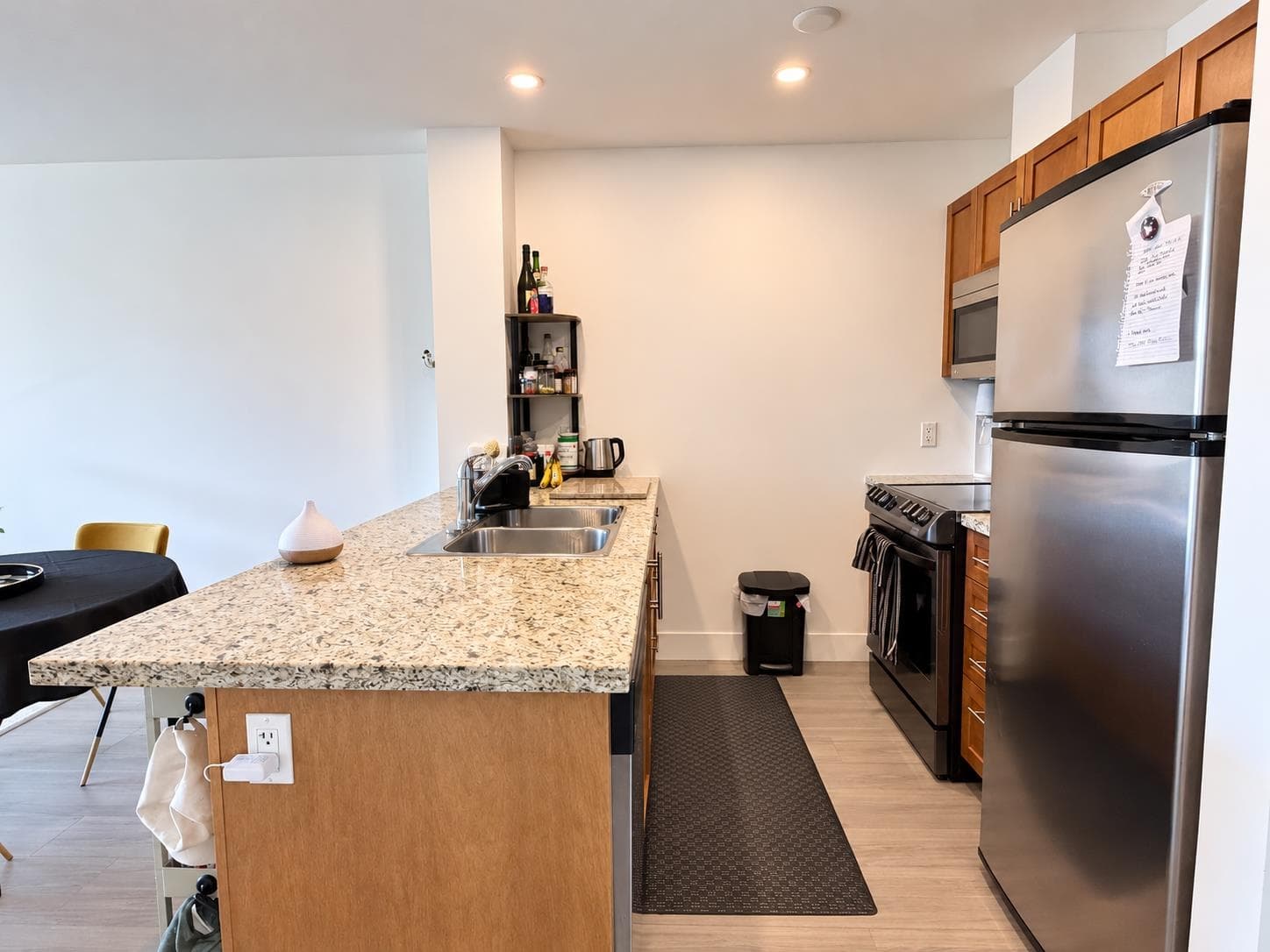 318 1211 Village Green Way