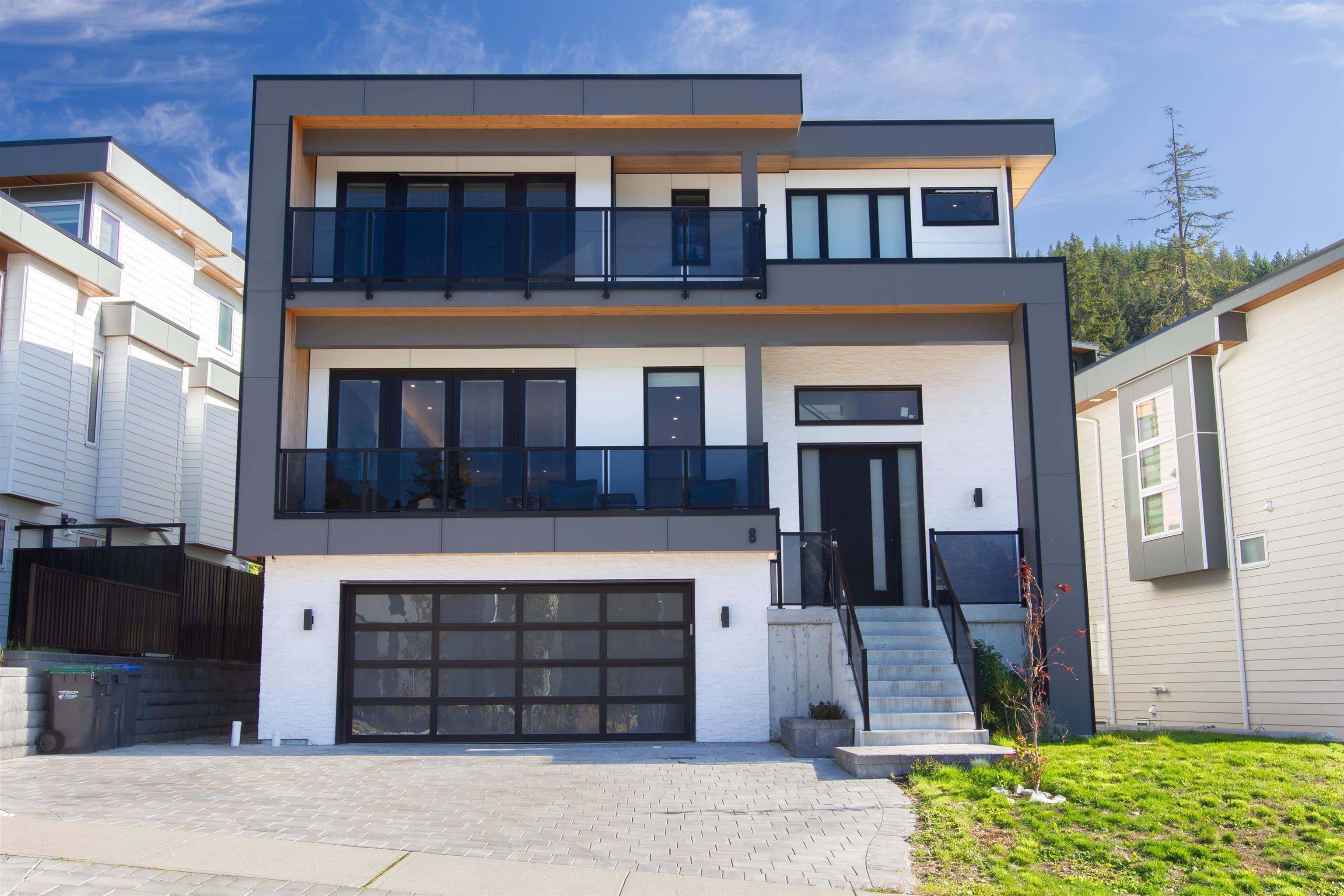 8-3385 MAMQUAM RD