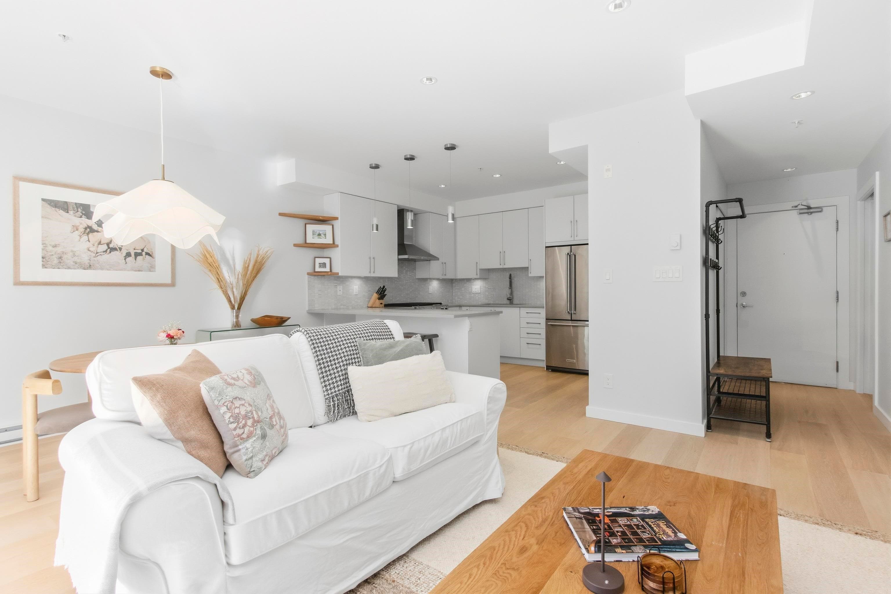 206 41328 Skyridge Place