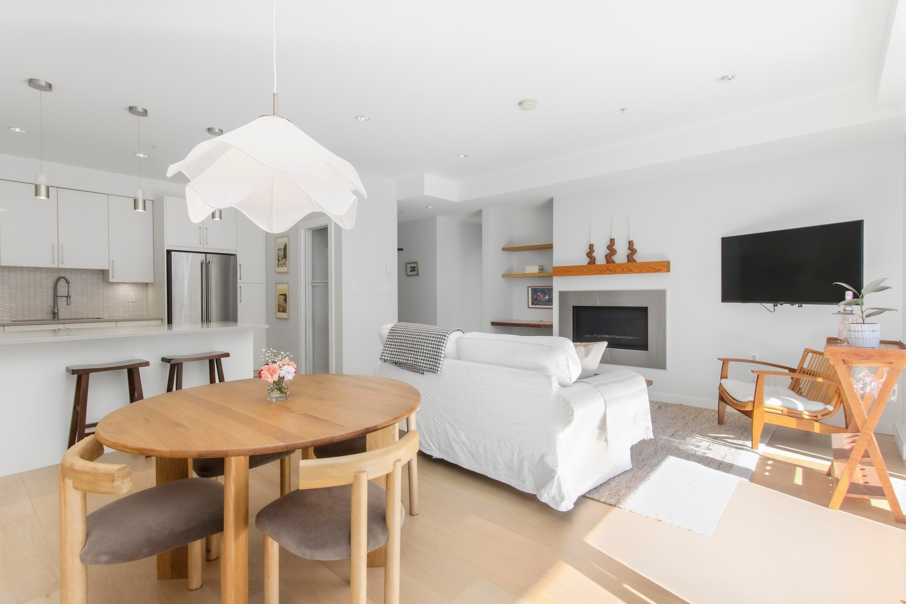 206 41328 Skyridge Place