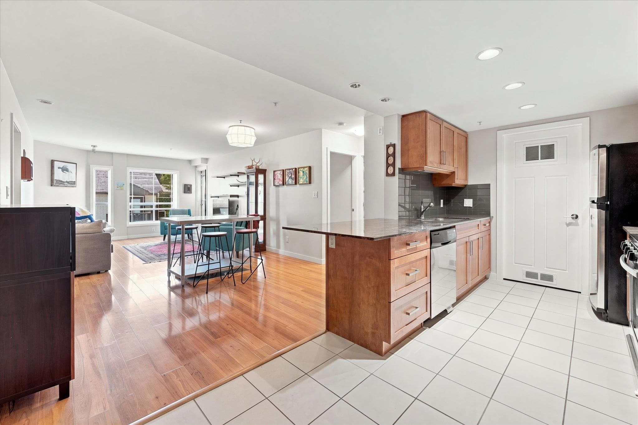 207 1212 Main Street